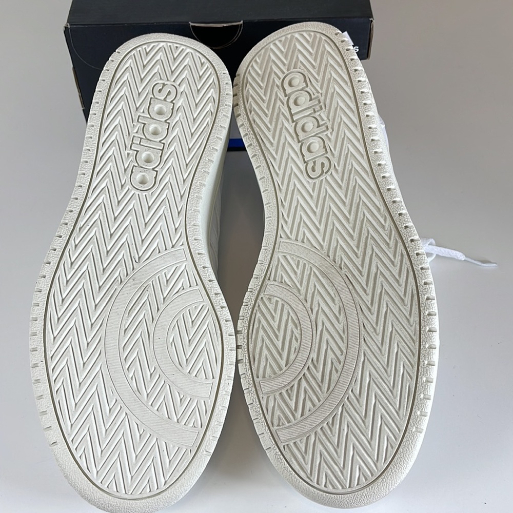 EUC Adidas Basketball Shoes Size 6 Hoops 2.0K White - Picture 6 of 6